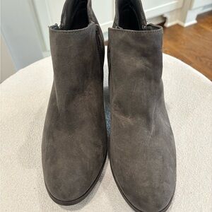 Men's Gray Suede Ankle Boots